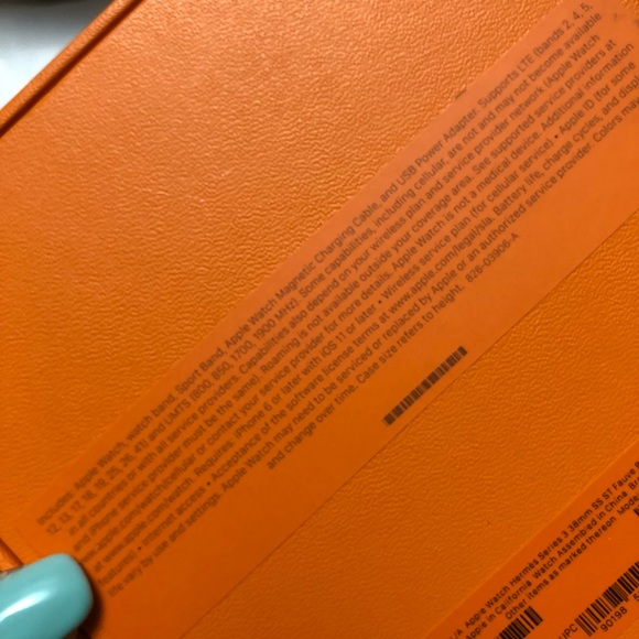 Authentic Hermès iwatch series 3 38mm - Picture 5 of 8